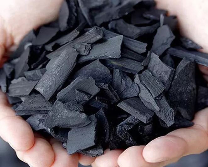 Must granuleeritud kookospähkli koorega aktiivsüsi
