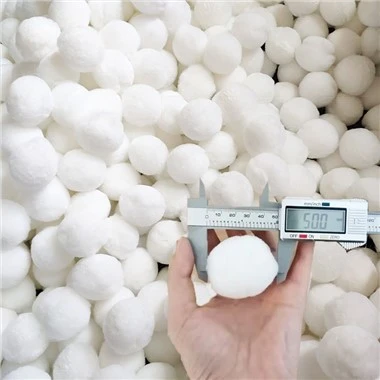 700g polüesterkiust filtripallid